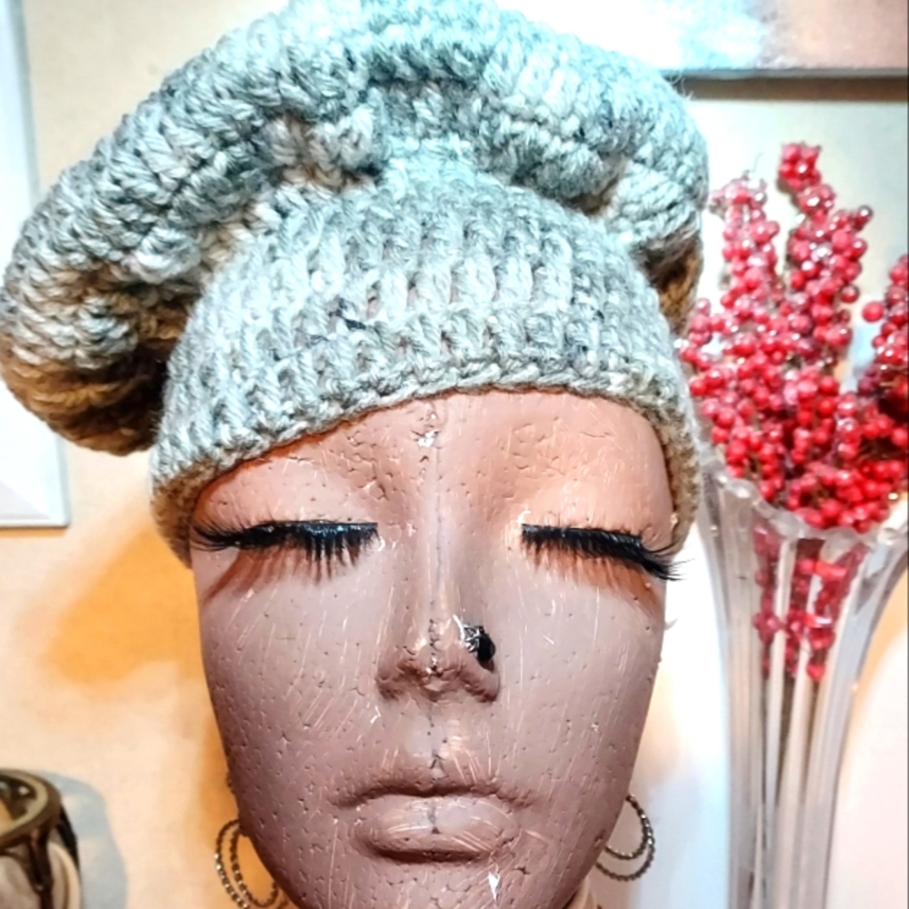 #L❤️VE HANDMADE. Beanie (or Beret) Hat